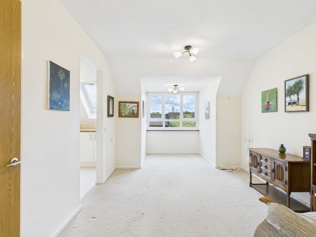 Property photo 3 of 15 Living Room