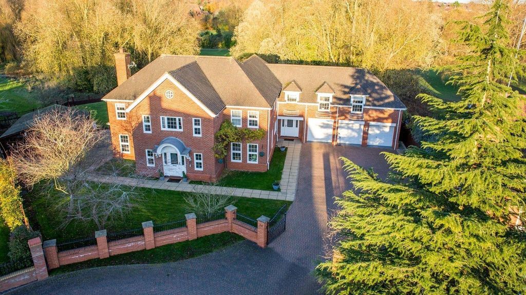 Property photo 1 of 18 4Xtiq1Evzvdt2Umhjxxjlloe5No.Jpg