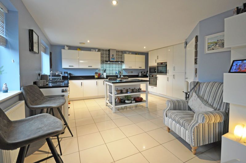 Property photo 3 of 27 Photo 3