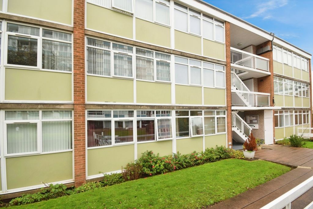 Property photo 2 of 18 Rear