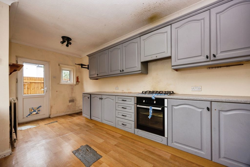 Property photo 2 of 18 Pbox-Img.Jpg