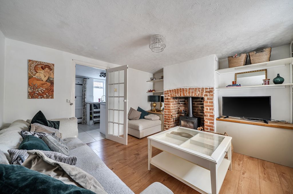 Property photo 3 of 16 Living Room