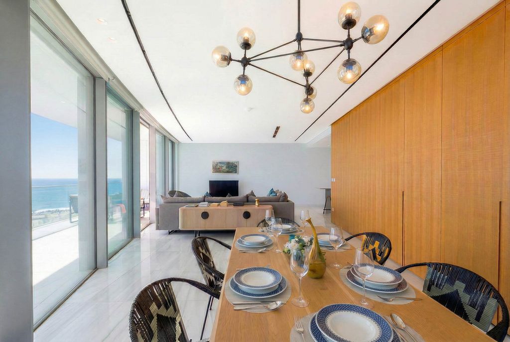 Property photo 3 of 27