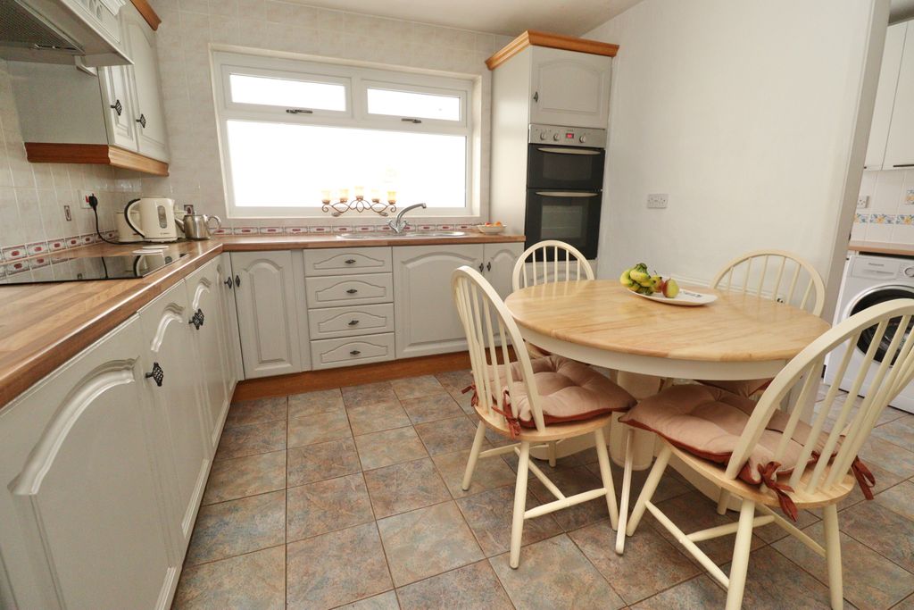 Property photo 3 of 18 Img_8831