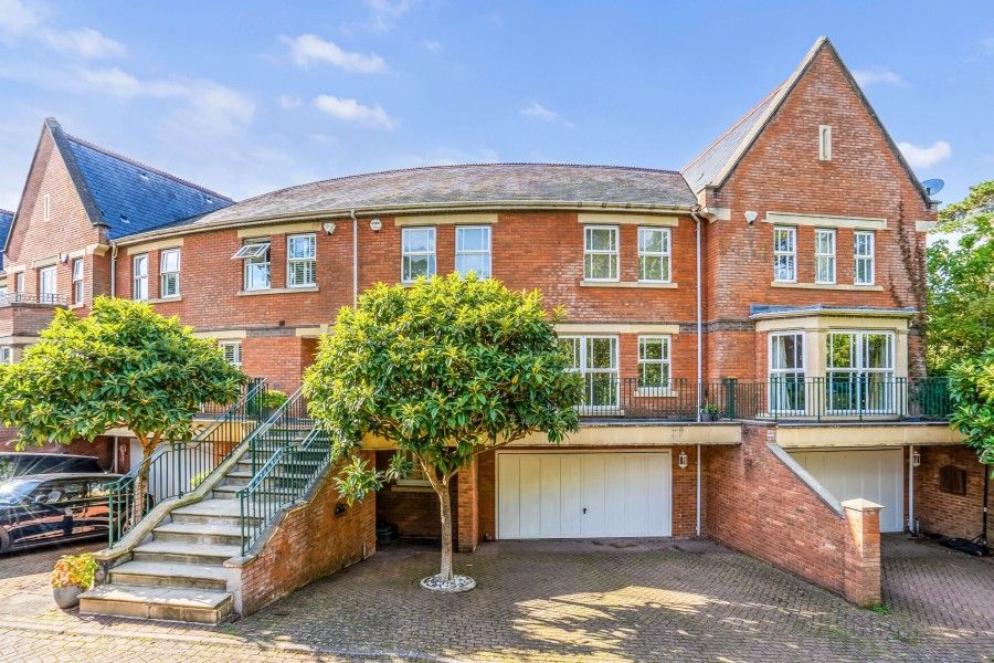 Property photo 1 of 25