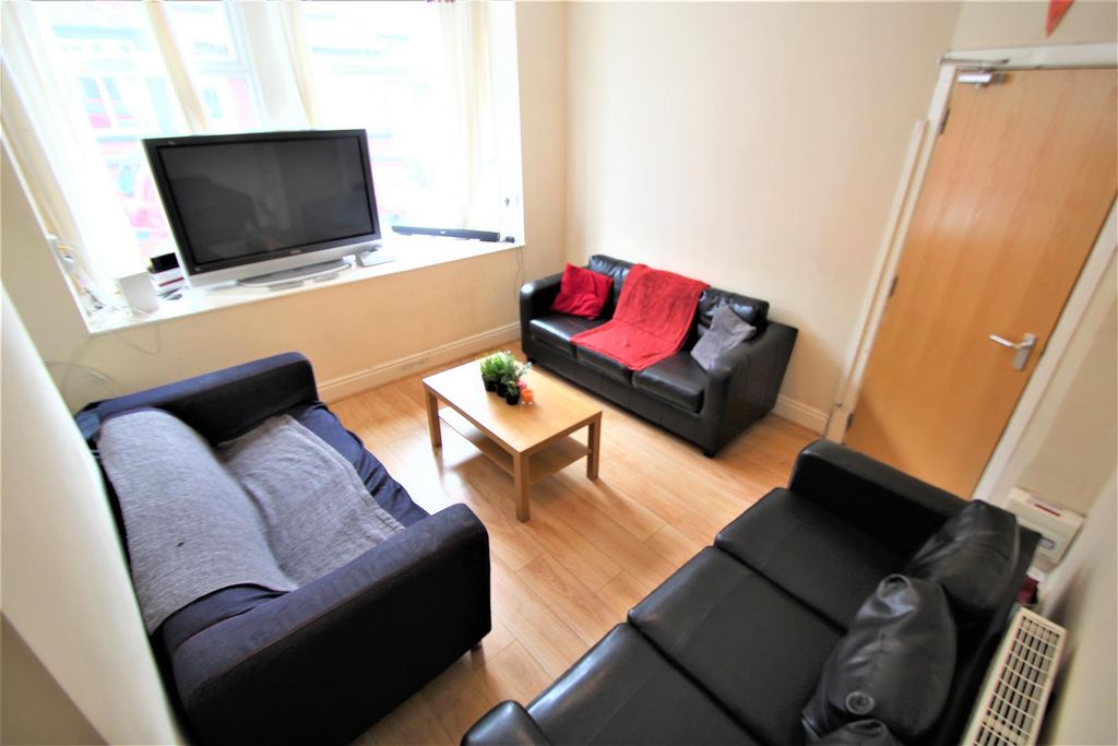 Property photo 3 of 5 Property Photo