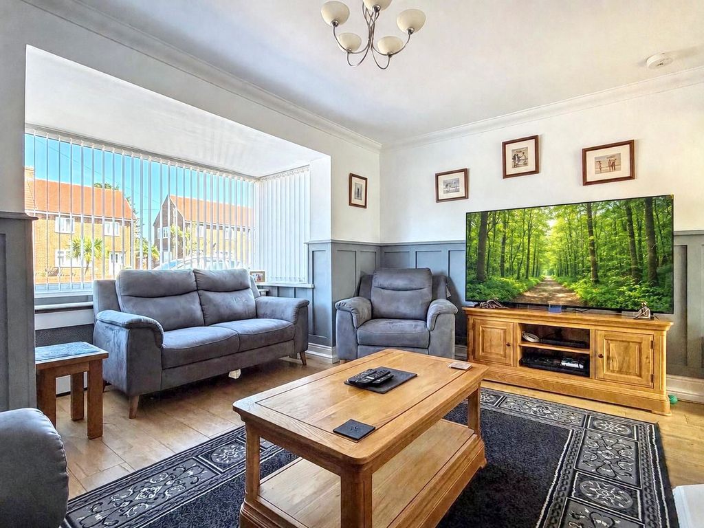Property photo 2 of 26