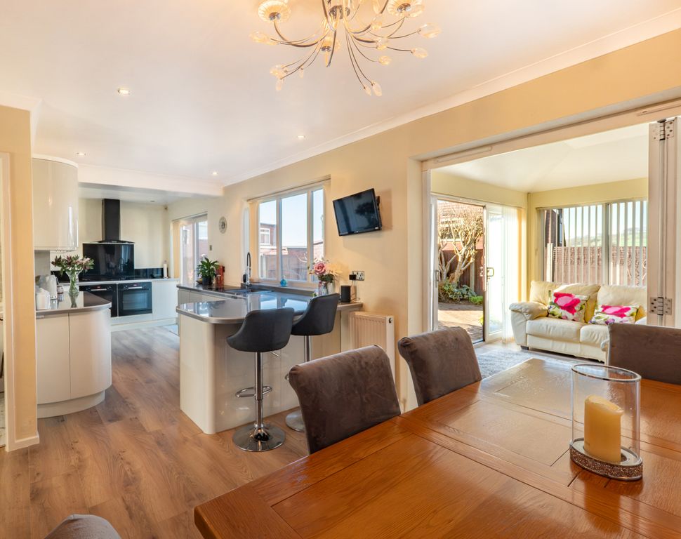 Property photo 2 of 27 Picture No. 39