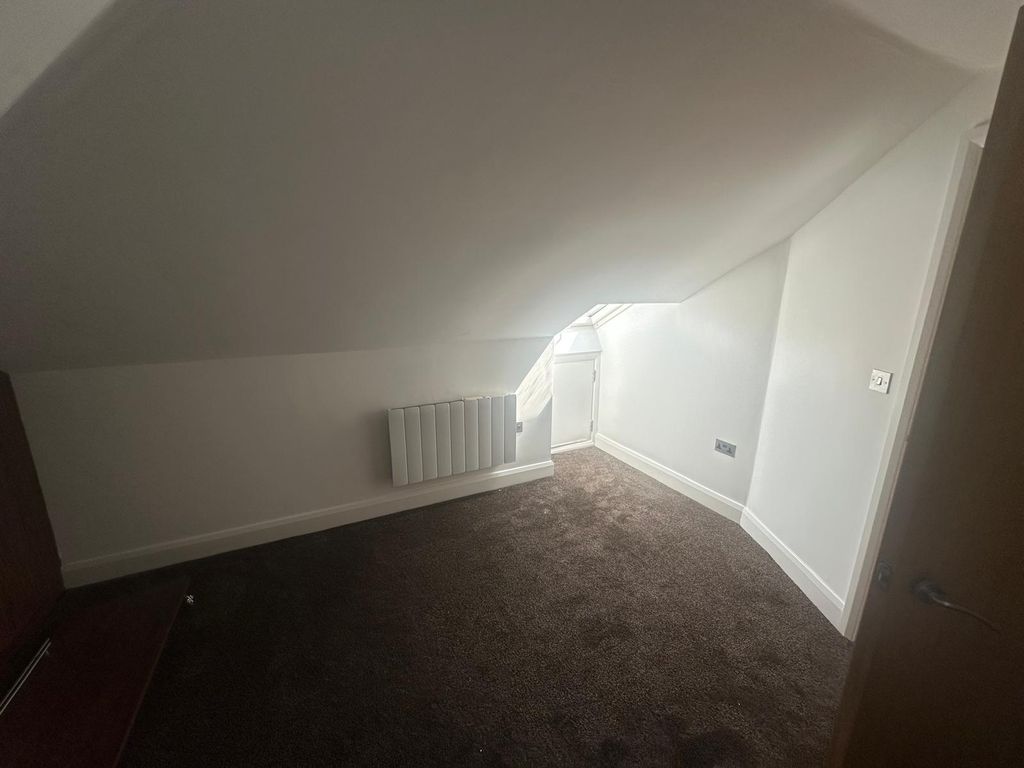 Property photo 2 of 3