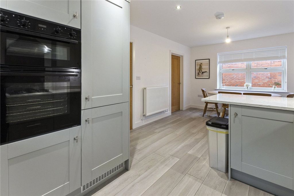 Property photo 3 of 25 Picture No. 16