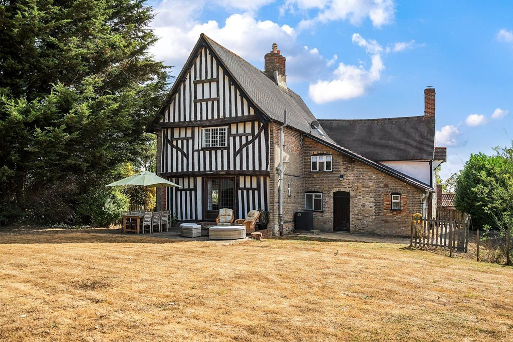 Property photo 1 of 20 Church Farm