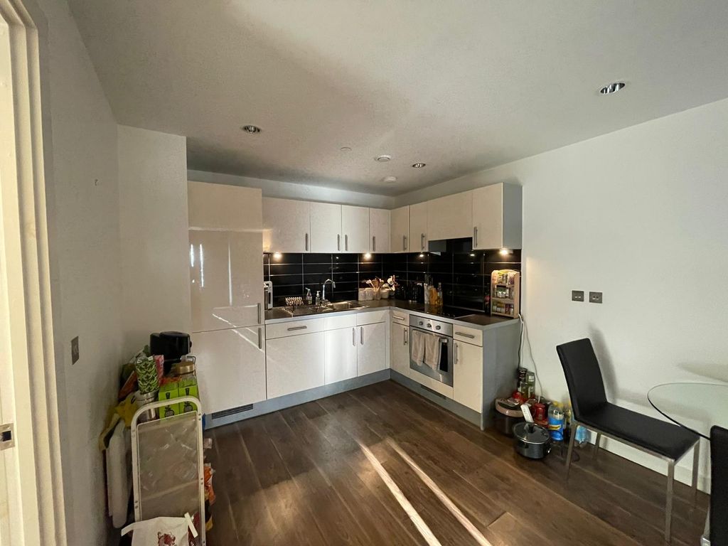Property photo 3 of 13 Kitchen