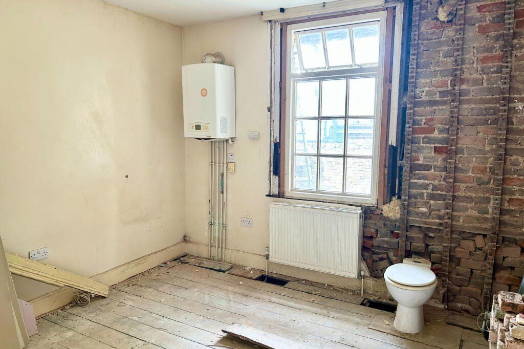 Property photo 3 of 9 Picture 4