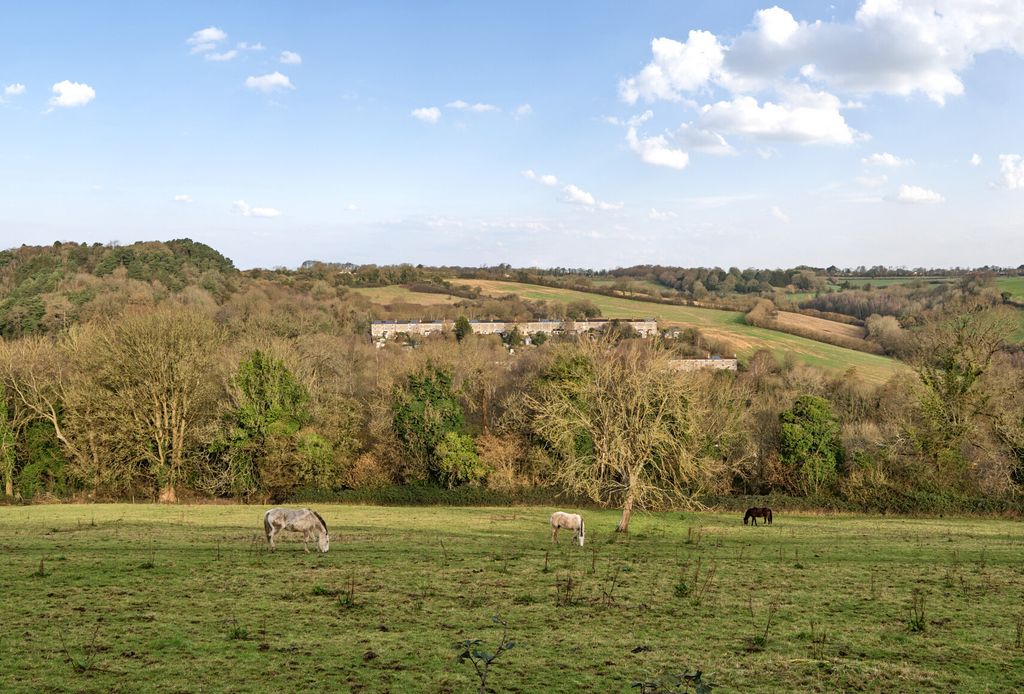 Property photo 3 of 18 1414914-6-69943Ff...