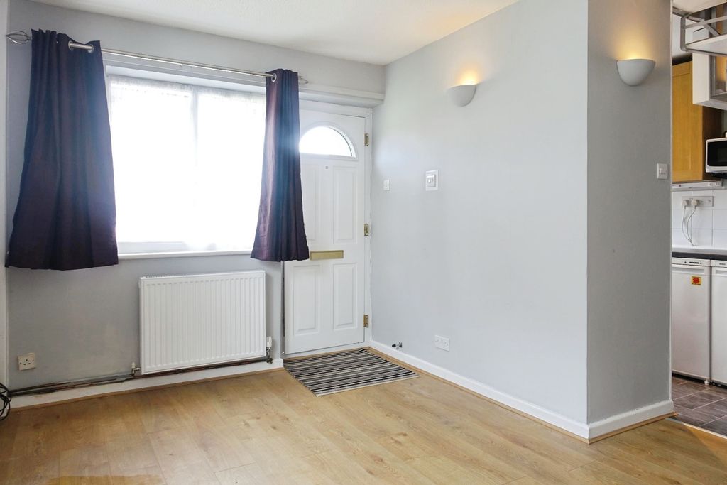 Property photo 2 of 10 Pbox-Img.Jpg