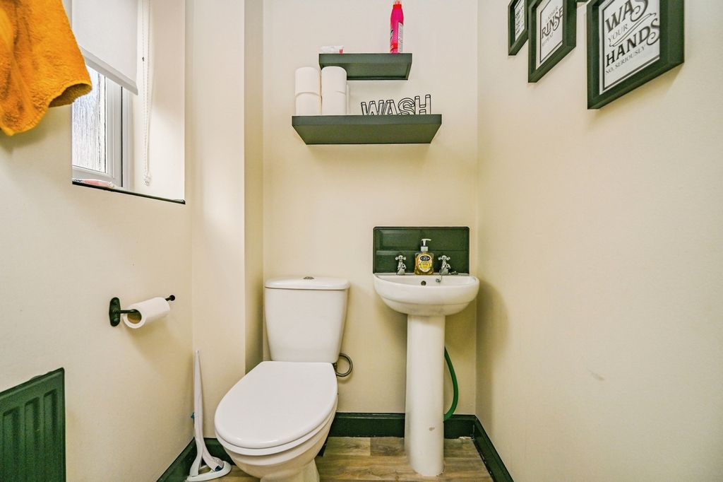Property photo 3 of 22 Pbox-Img.Jpg