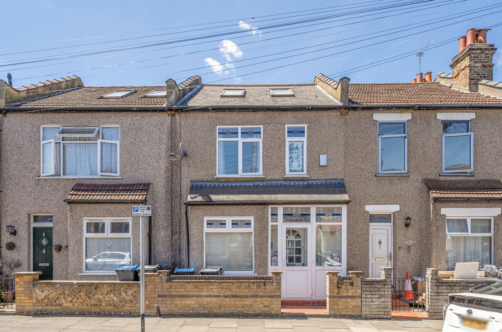 Property photo 1 of 24 External View