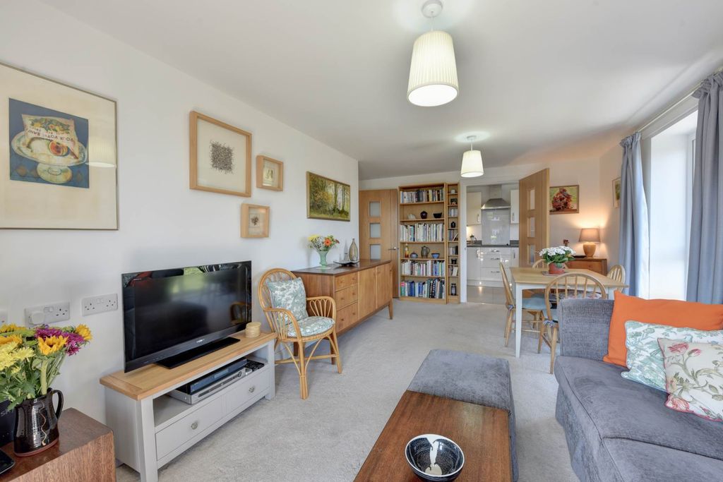 Property photo 3 of 16