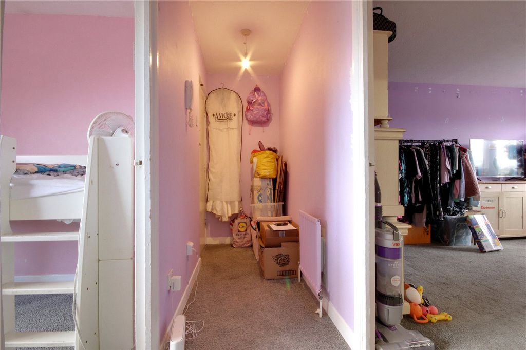 Property photo 3 of 10 Picture No. 11