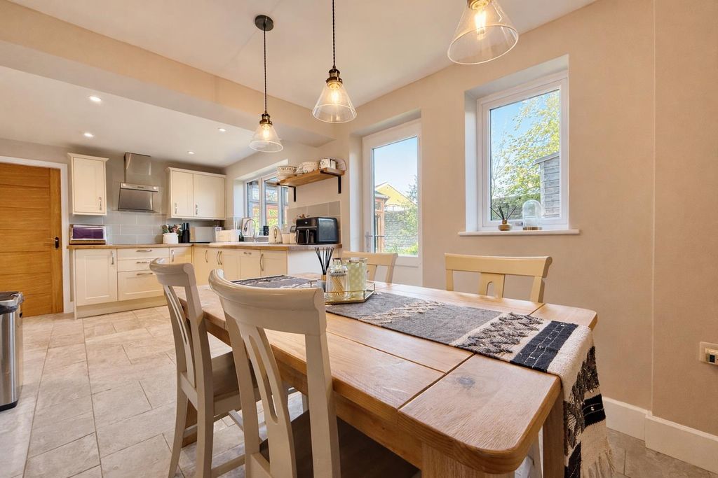 Property photo 3 of 19 07_04_00 Am.Jpg