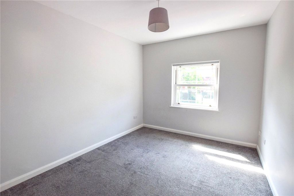 Property photo 3 of 7 Picture No. 15