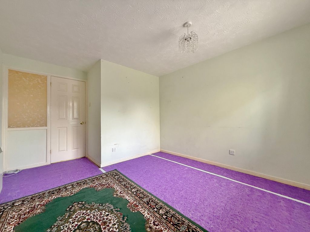 Property photo 3 of 13