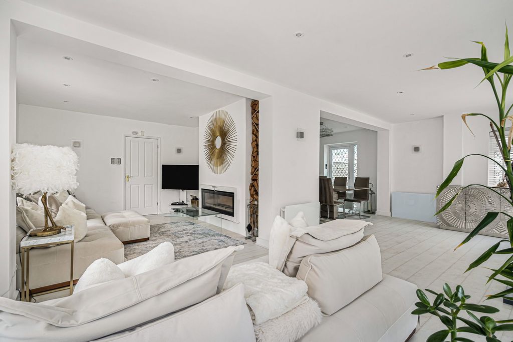 Additional image 4 of 5 bed detached house for saleForest Road, Horsham RH12