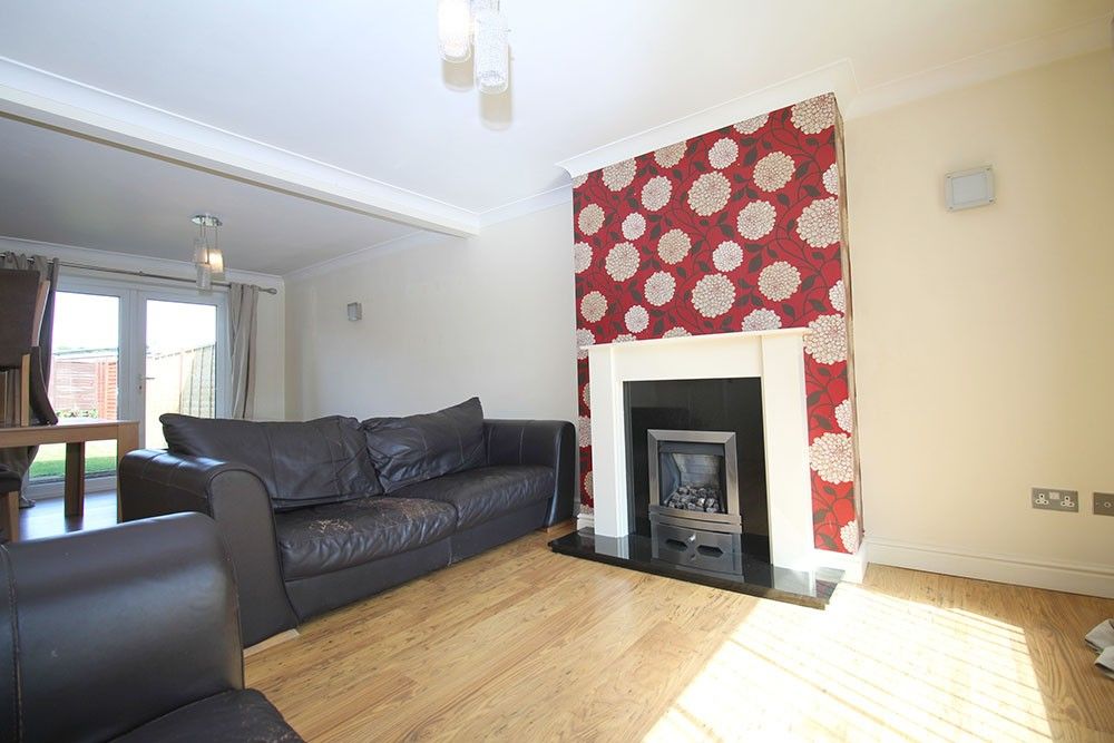 Property photo 2 of 20 Lounge