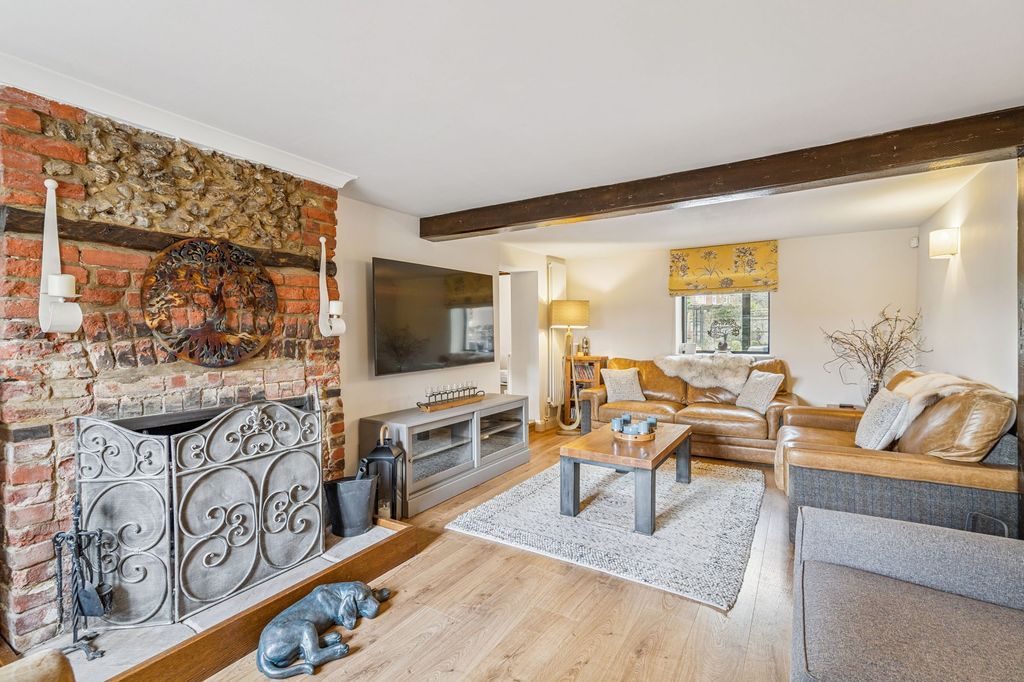 Property photo 3 of 36