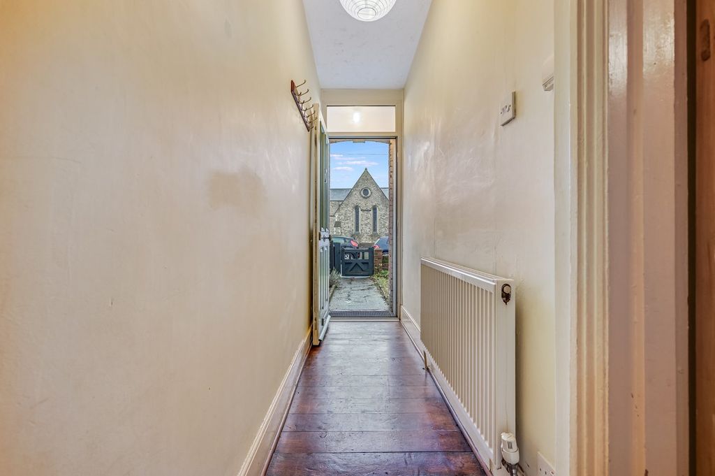 Property photo 3 of 24