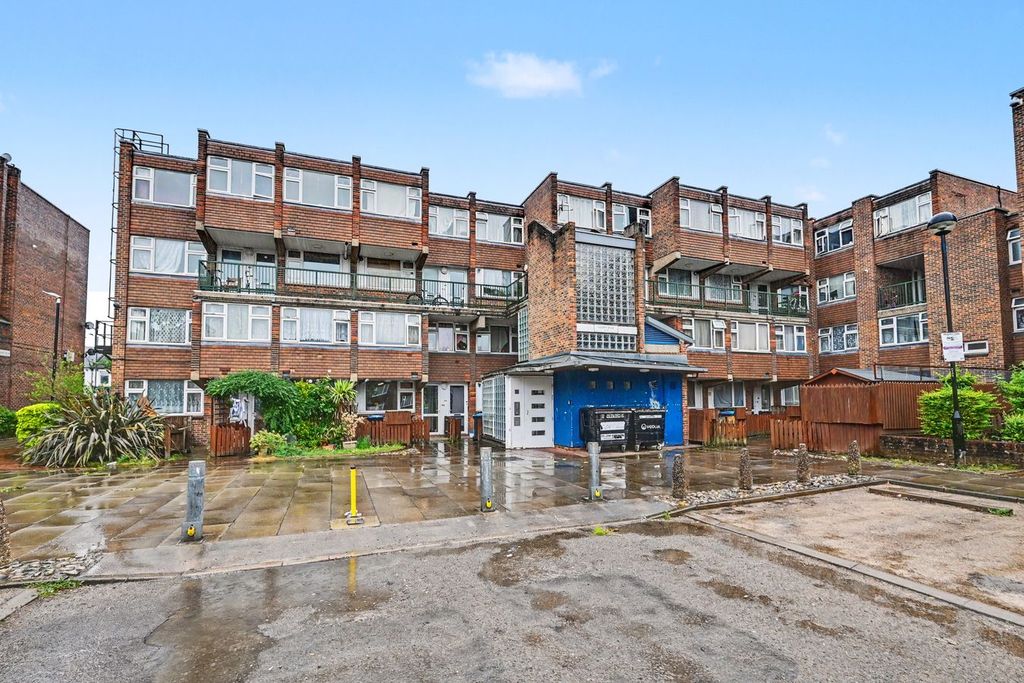 Property photo 1 of 10