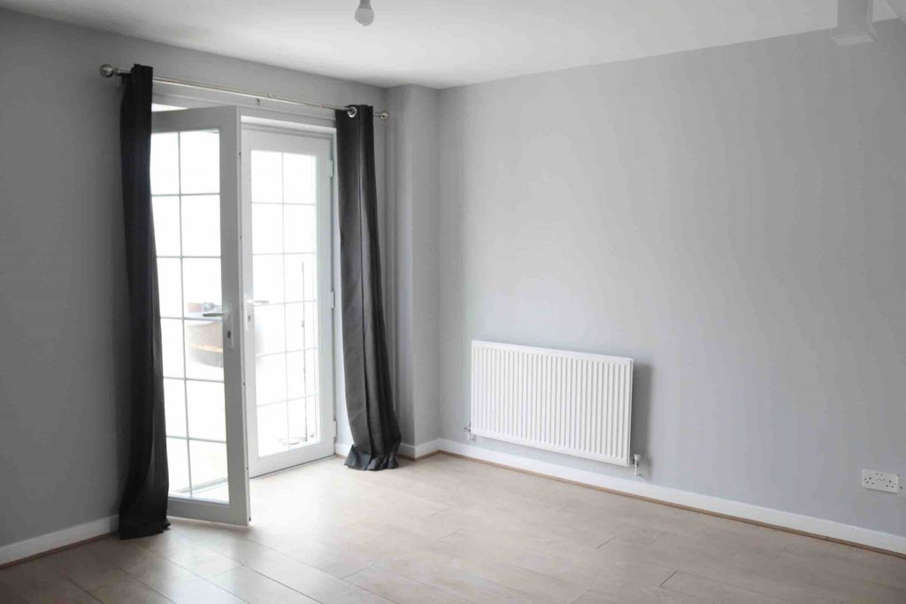 Property photo 3 of 23 Gallery
