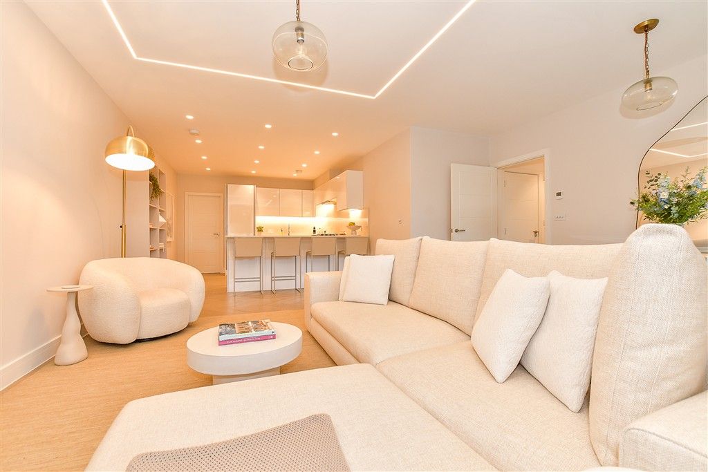 Property photo 2 of 21 Kitchen/ Dining/ Sitting Room