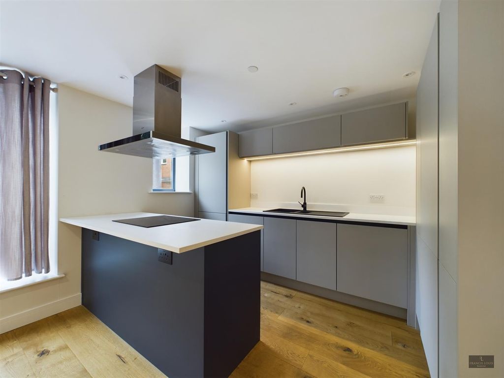 Property photo 3 of 9 Cam01856G0-Pr0145-Still004.Jpg