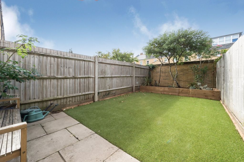 Property photo 1 of 10 3014660