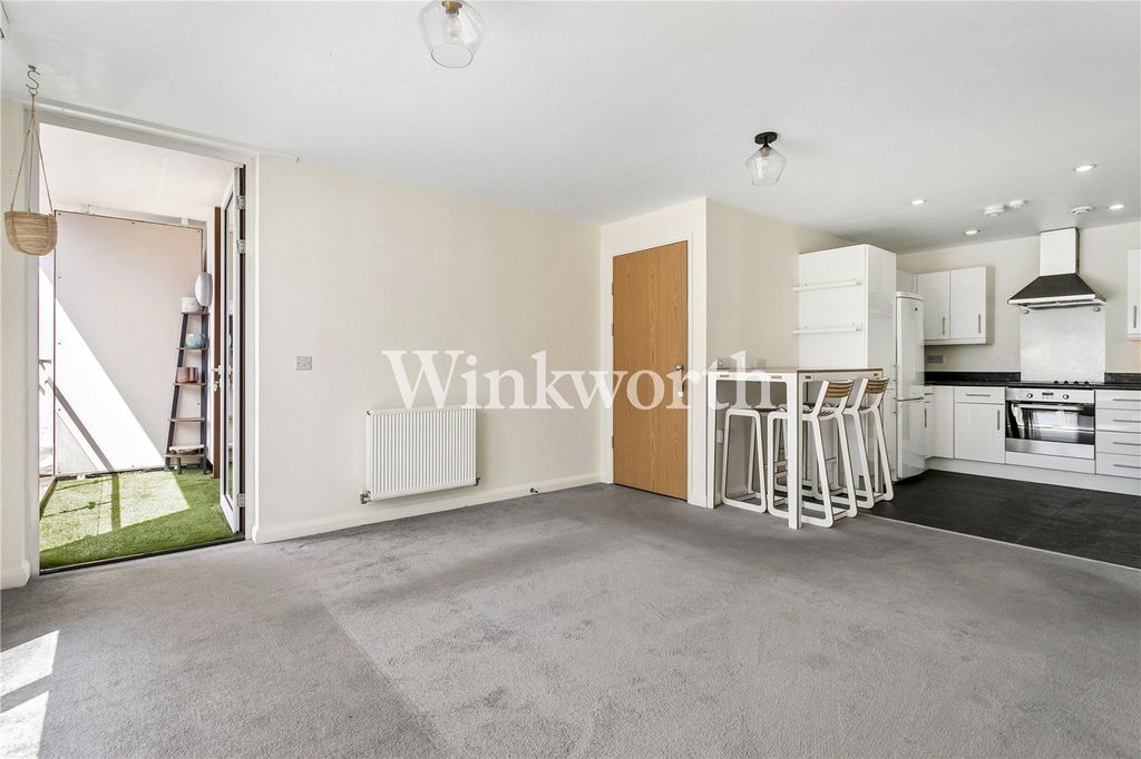 Property photo 3 of 10 Picture No. 19