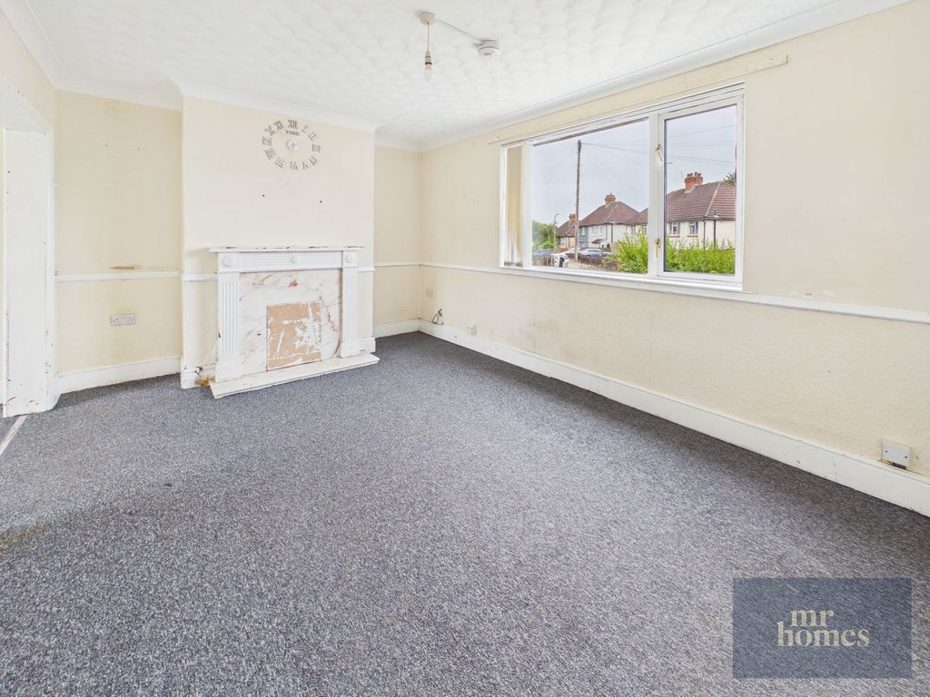 Property photo 2 of 27