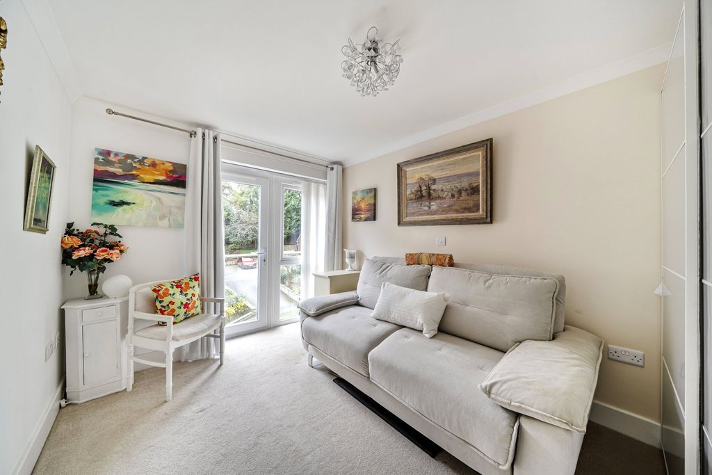 Additional image 21 of 3 bed flat for saleOld Teignmouth Road, Dawlish, Devon EX7