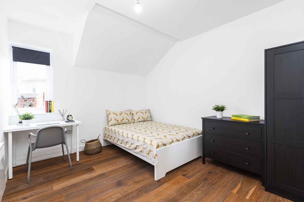 Property photo 2 of 10 Photo