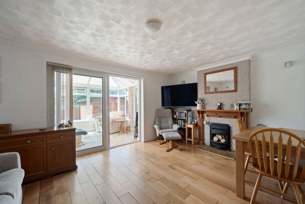 Property photo 2 of 19