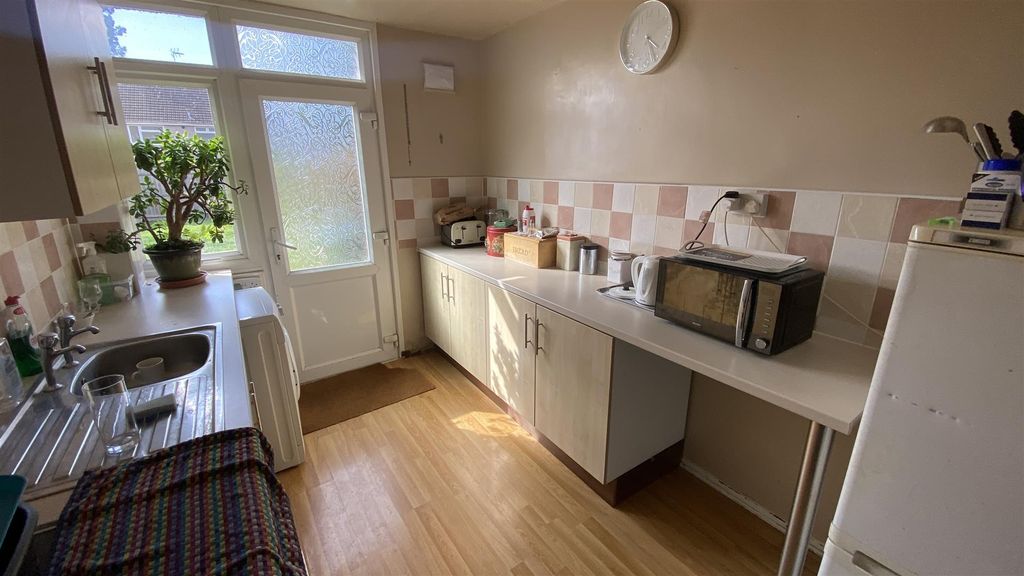 Property photo 2 of 12 Kitchen.Jpg