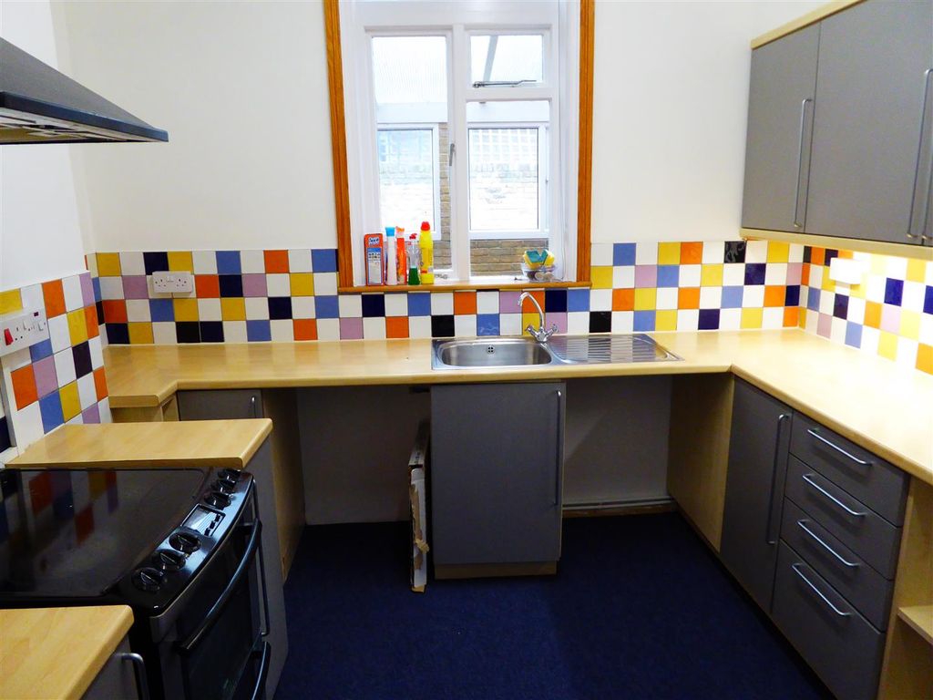 Property photo 2 of 11 043.Jpg