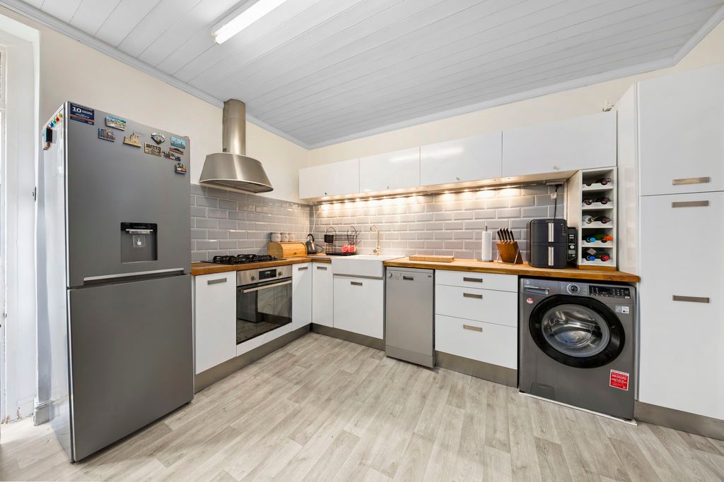 Property photo 2 of 22 Kitchen Diner