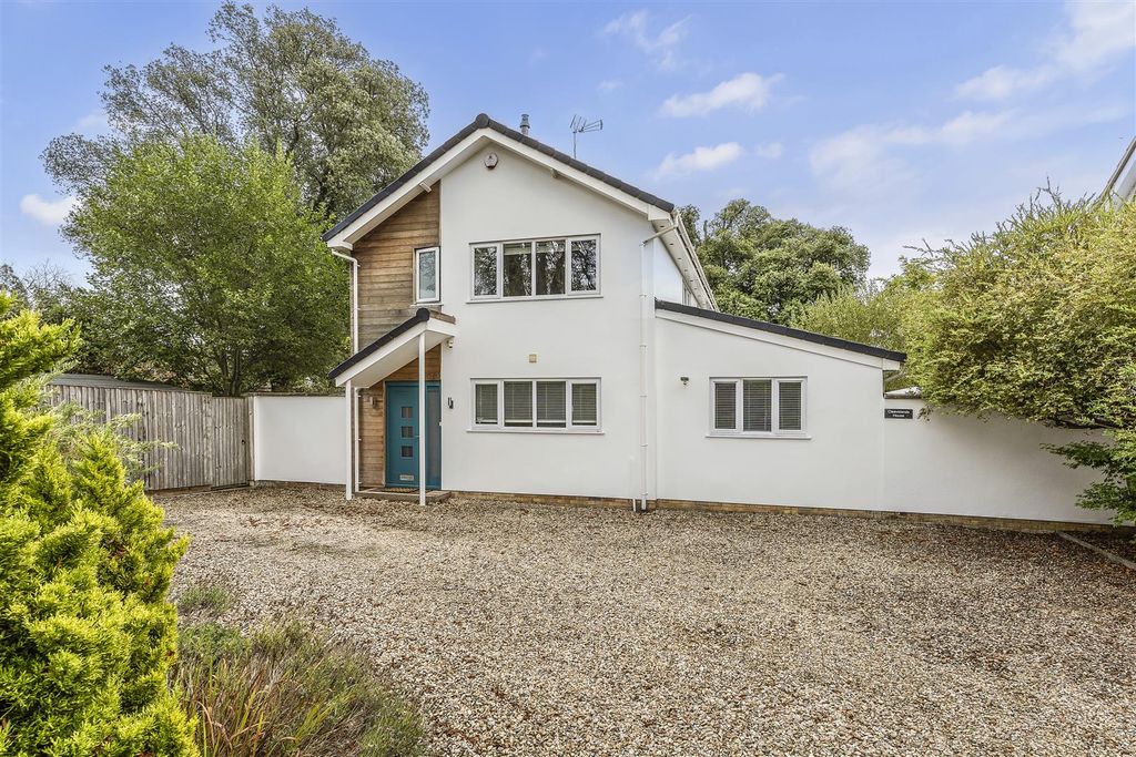 Property photo 1 of 15 External