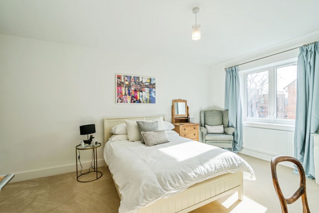 Property photo 3 of 53 Pbox-Img.Jpg