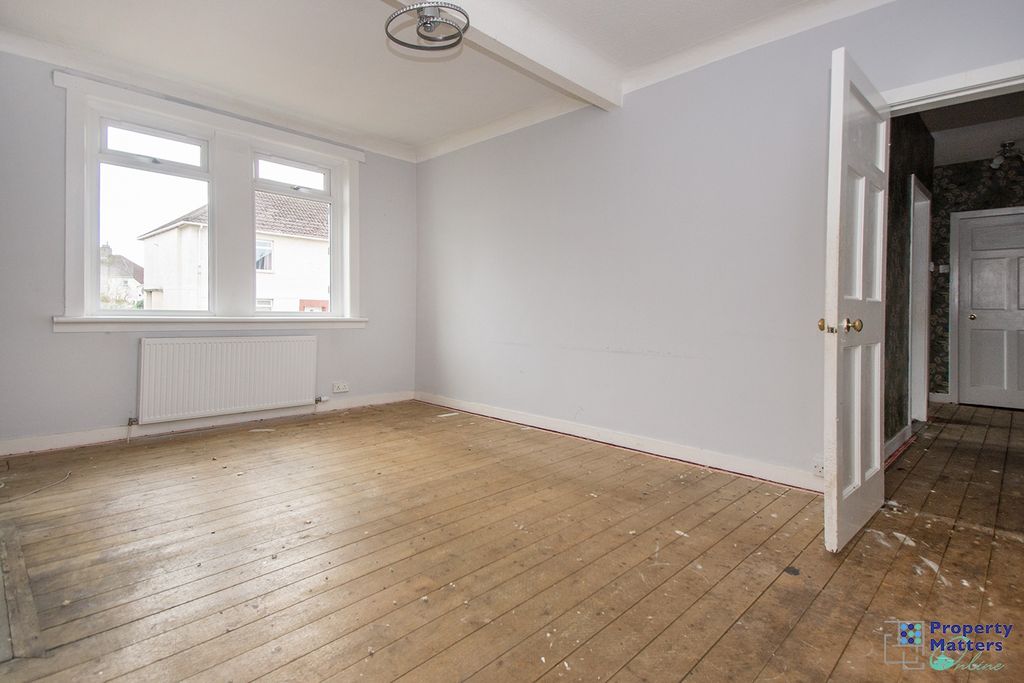 Property photo 3 of 14 Lounge