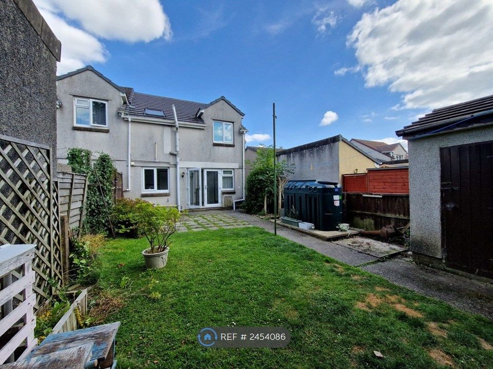 Property photo 2 of 23