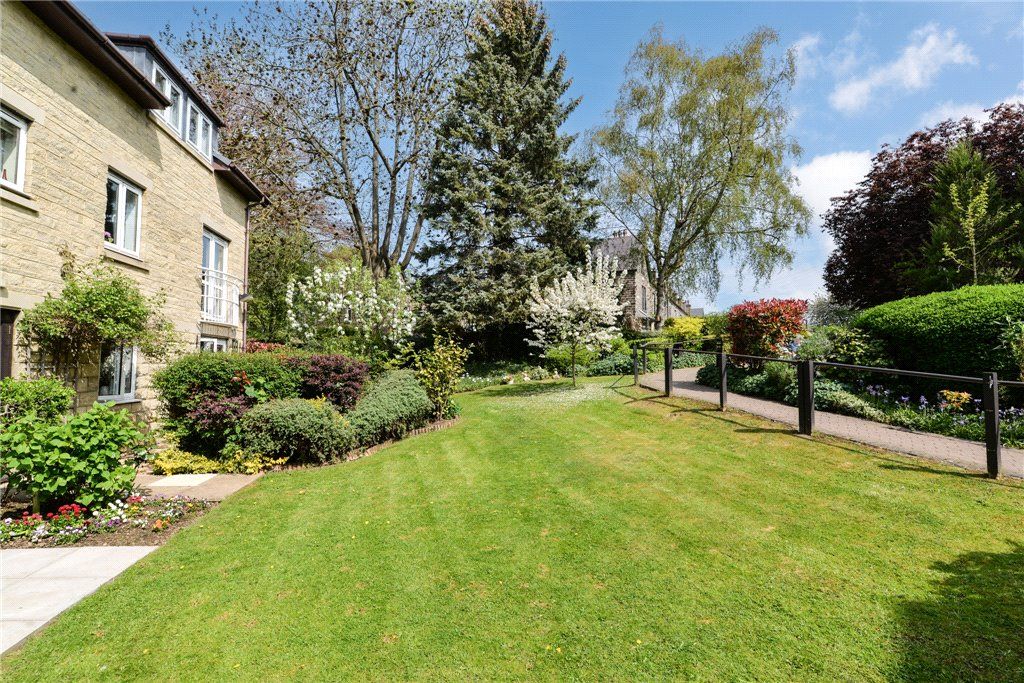 Property photo 2 of 16 Communual Grounds