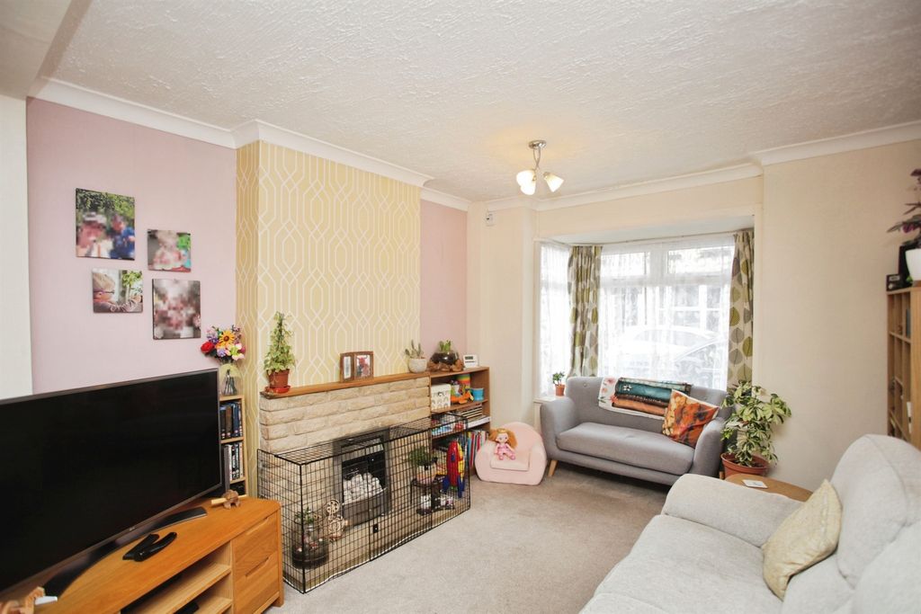 Property photo 3 of 16