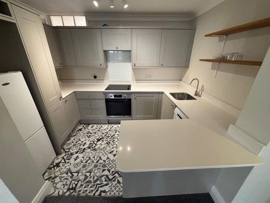Property photo 3 of 8 Kitchen 1.Jpg